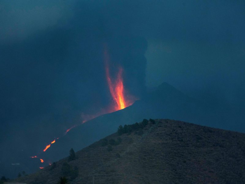 Una nueva colada de volcán de La Palma podría crear otro delta sobre el mar