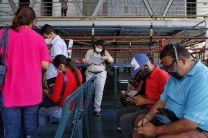 Venezuela: recomiendan aumentar vacunación y observar comportamiento de variante ómicron