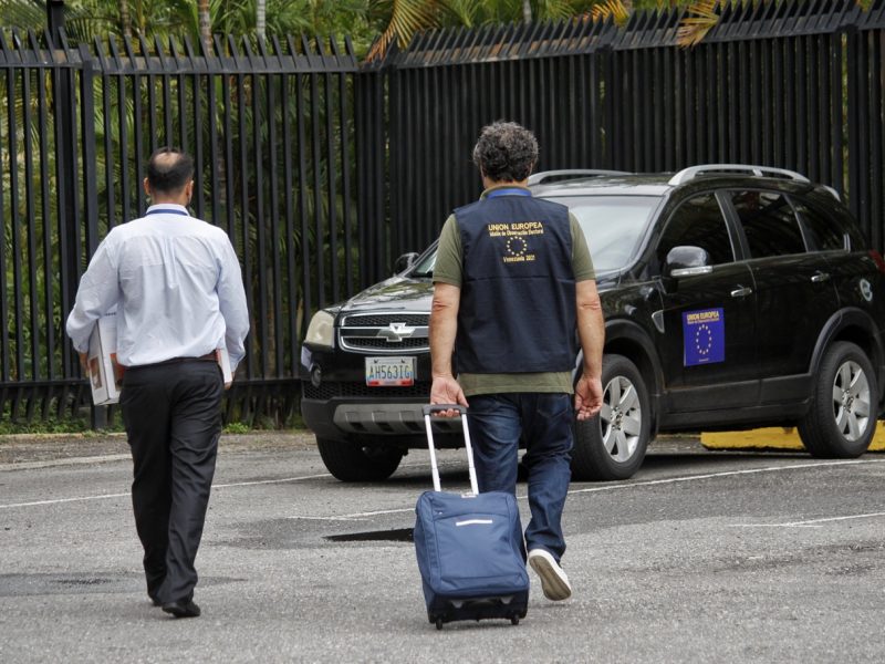 Observadores de largo plazo de UE regresan a Caracas tras un mes en regiones