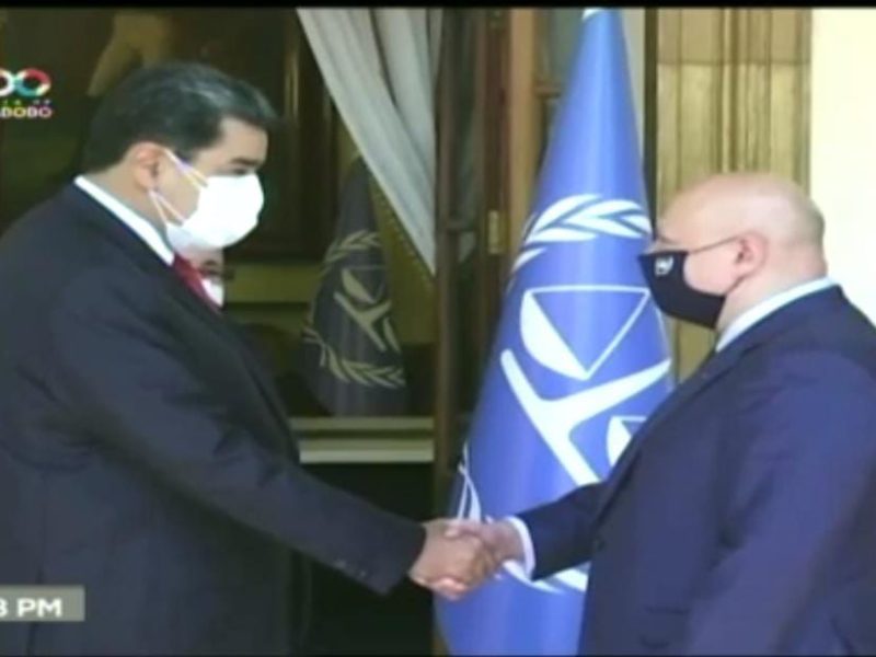 Maduro recibe al fiscal de la CPI en Miraflores