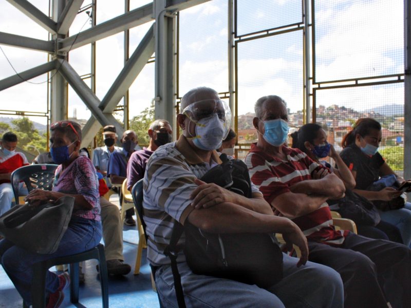 Reportan 898 nuevos contagios de COVID-19 este #6Nov