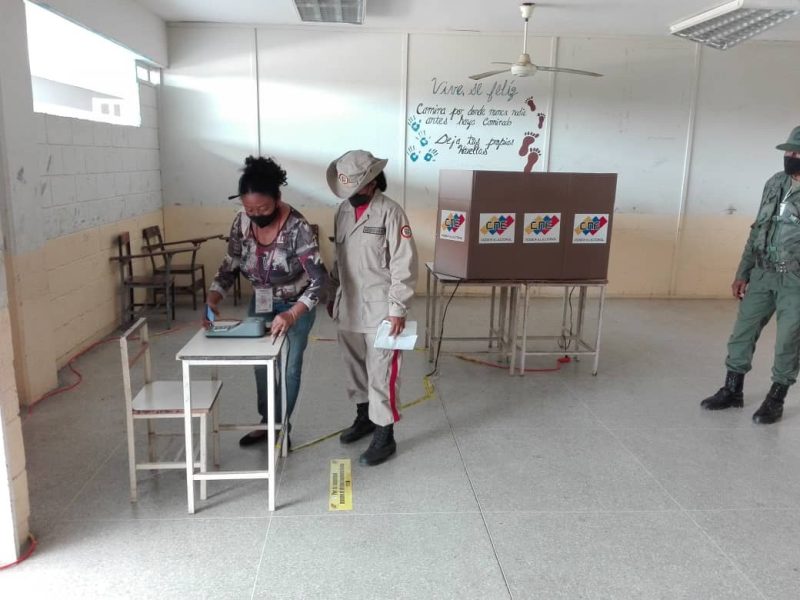 Veedores registran 23 denuncias durante instalación de mesas electorales
