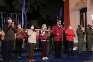 Chavismo alcanzó objetivos electorales basados en cálculo de división opositora, dicen analistas