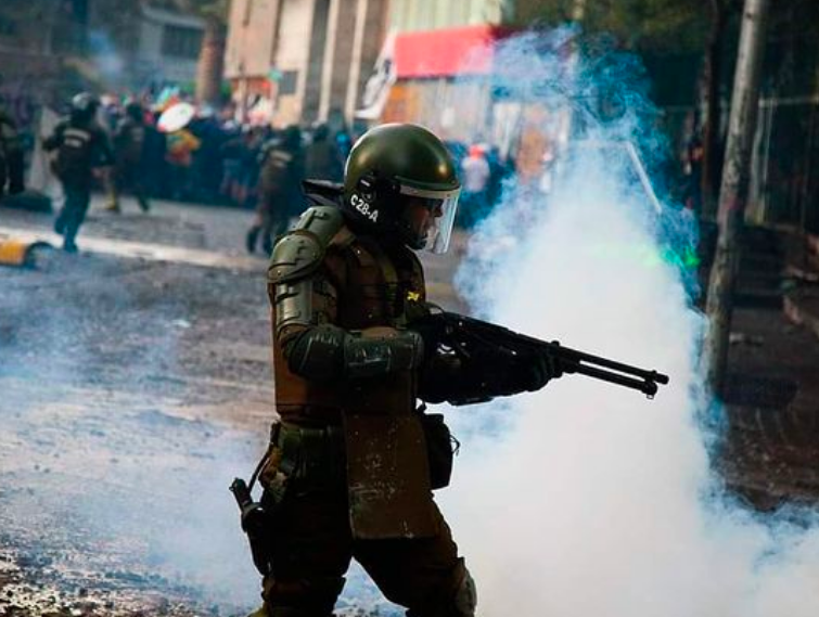 Un carabinero, un disparo a quemarropa y los videos reservados que impiden justicia en Chile