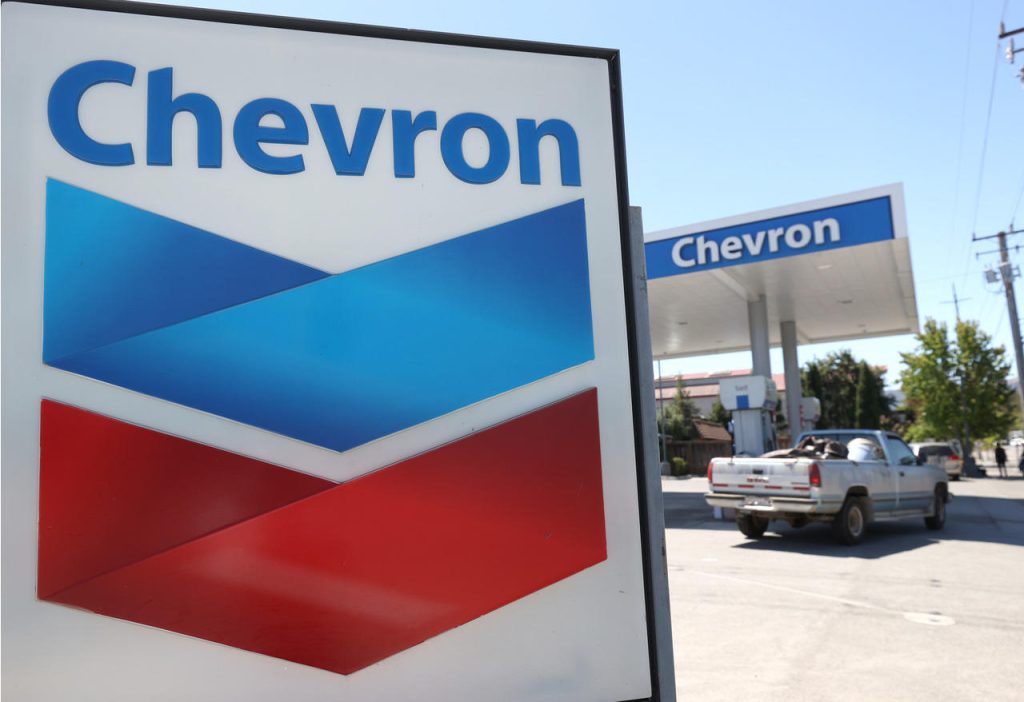 ¿Cuál es el impacto de la revocatoria de las licencias petroleras de EEUU a Venezuela? Expertos responden 