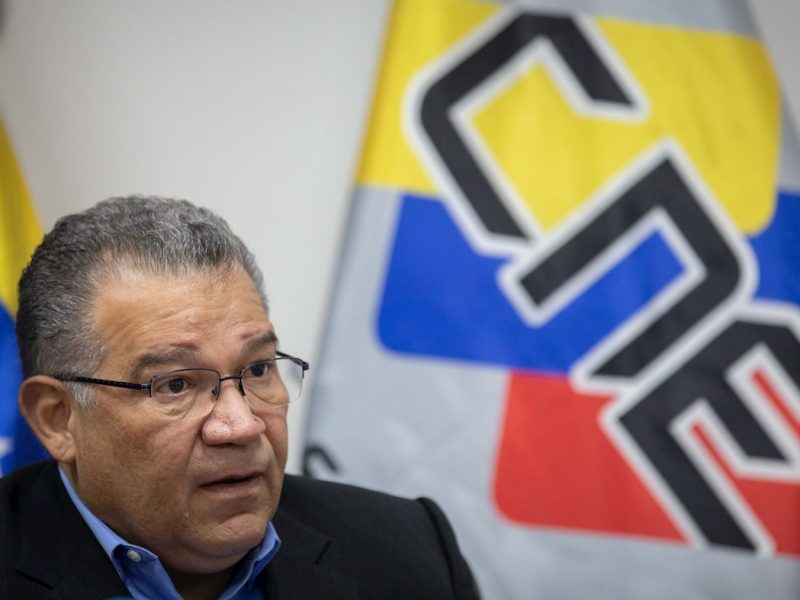 Rector solicita a plenaria del CNE reglamentar el voto de venezolanos en el exterior