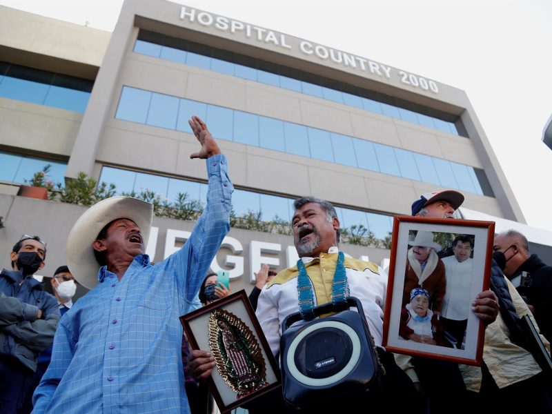 Políticos, artistas y deportistas lamentan muerte del rey de las rancheras, Vicente Fernández