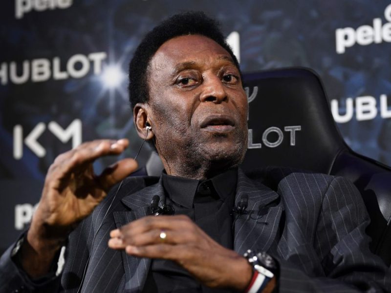 Pelé recibe el alta médica y seguirá su tratamiento del tumor de colon