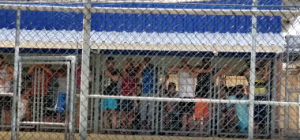 En huelga de hambre 33 venezolanos detenidos en Curazao