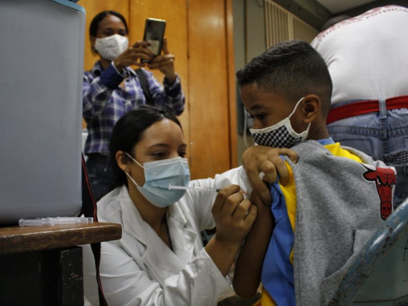 Venezuela y la OPS revisan cooperación para garantizar atención sanitaria