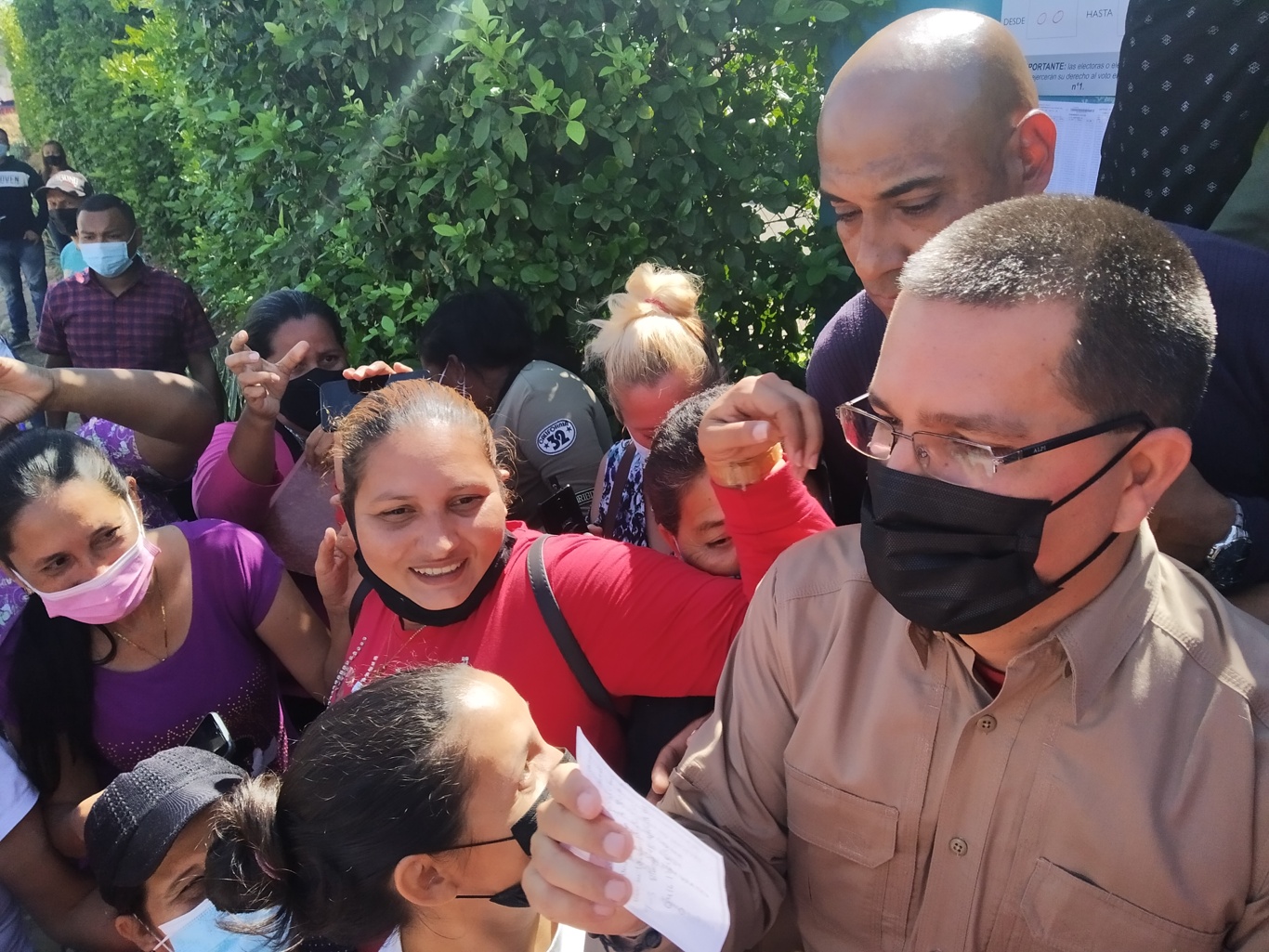 Una Barinas a la expectativa espera las horas para conocer a su nuevo gobernador