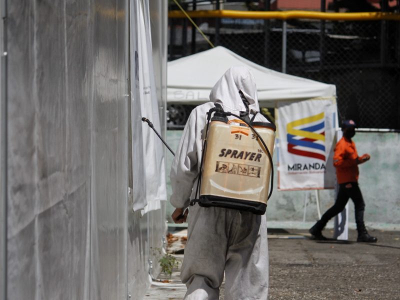 Balance semanal del COVID-19: Caracas acumuló 16 fallecidos y Miranda 4.083 casos