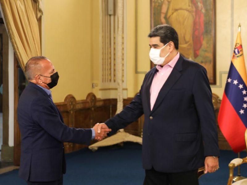 tintes políticos