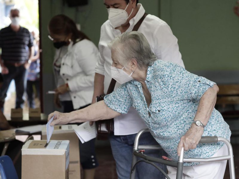 Costa Rica vive jornada electoral con normalidad y gran cantidad de votantes