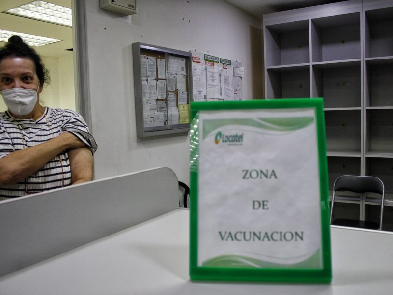 Venezuela reduce a 4 meses la espera para la dosis de refuerzo contra COVID-19