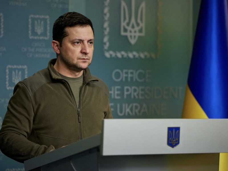 Zelenski: Rusia debe retirar las tropas si quiere que renunciemos a la Otan