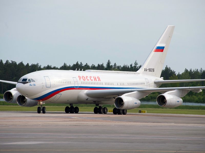Rusia cierra su espacio aéreo a 36 países de Europa y a Canadá