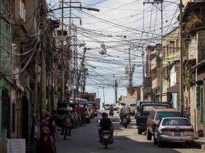 Gobierno de Maduro revisa con China planes de mejora del Sistema Eléctrico Nacional