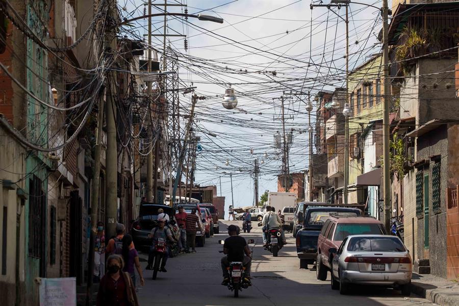 Advierten que recuperar el Sistema Eléctrico Nacional requiere hasta .000 millones – Efecto Cocuyo Advierten que recuperar el Sistema Eléctrico Nacional requiere hasta .000 millones – Efecto Cocuyo