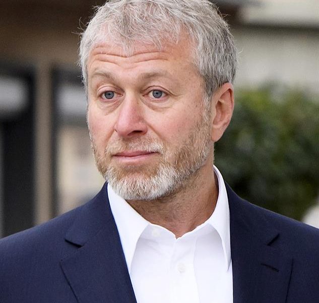 Gobierno británico congela los activos de Abramovich, dueño del Chelsea