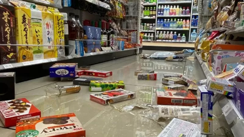 Terremoto en Japón: un sismo de magnitud 7,4 en Fukushima causa un muerto, decenas de heridos y cortes de luz