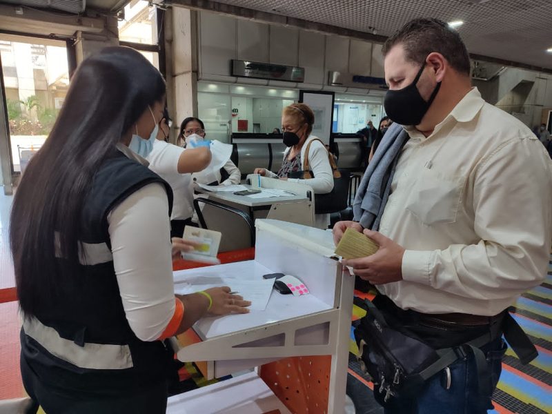 Más de 300 venezolanos regresan de Ecuador y Perú