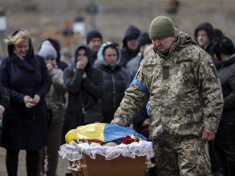 Ucrania teme nueva ofensiva sobre Kiev tras reagrupamiento de tropas rusas