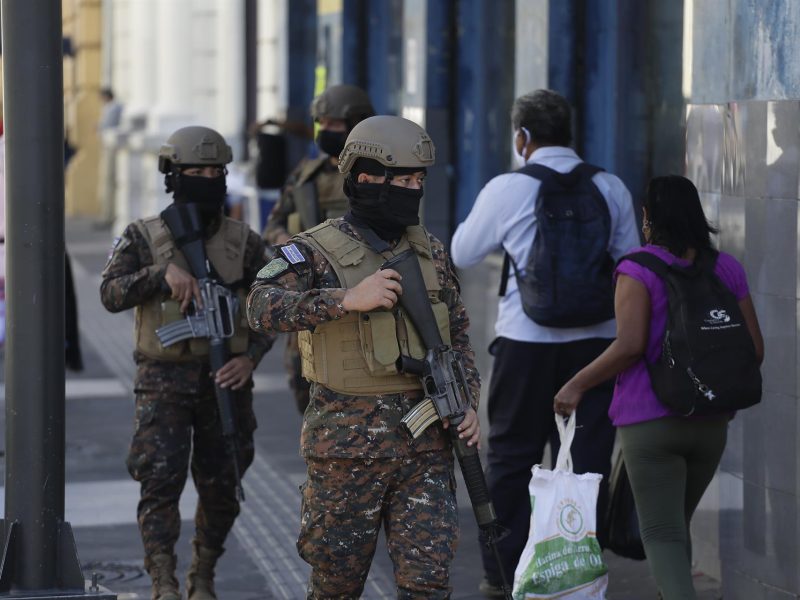 Ola criminal deja 11 muertes más en El Salvador, pese a estado de excepción