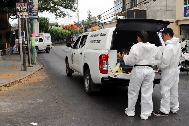 Encuentran seis cabezas humanas encima de un vehículo en municipio mexicano de Chilapa