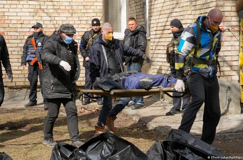 ¿La matanza de civiles en Ucrania constituye un crimen de guerra?