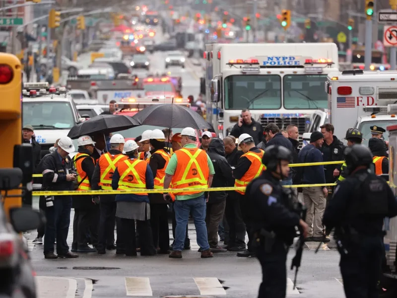 Tiroteo en metro de Nueva York deja 16 heridos, dicen autoridades desde Brooklyn