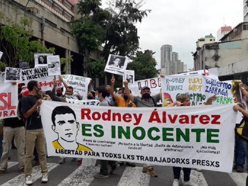 De madrugada, sin transporte y teléfono, así excarcelaron a Rodney Álvarez