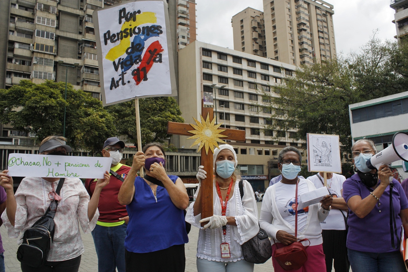 Pensionados y jubilados volverán a protestar el 26 de abril y el 1 de ...
