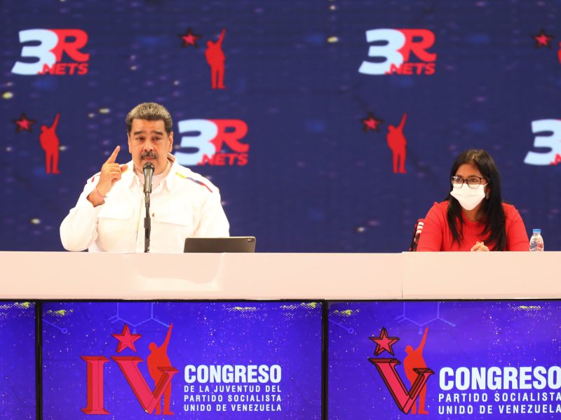 Maduro promete acabar con mafias en hospitales, de tráfico de combustible y chatarra