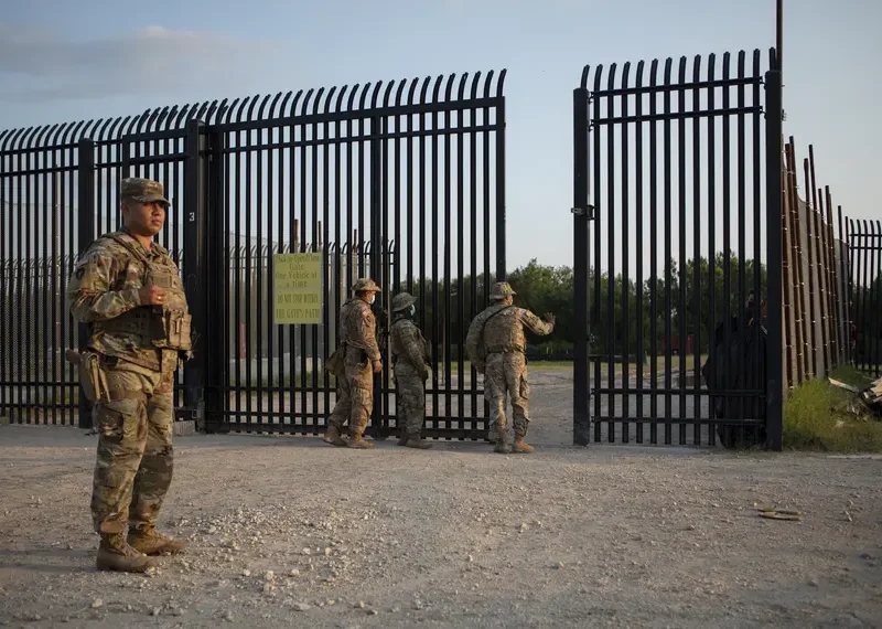 Estados Unidos comienza a devolver a migrantes ucranianos en la frontera con México