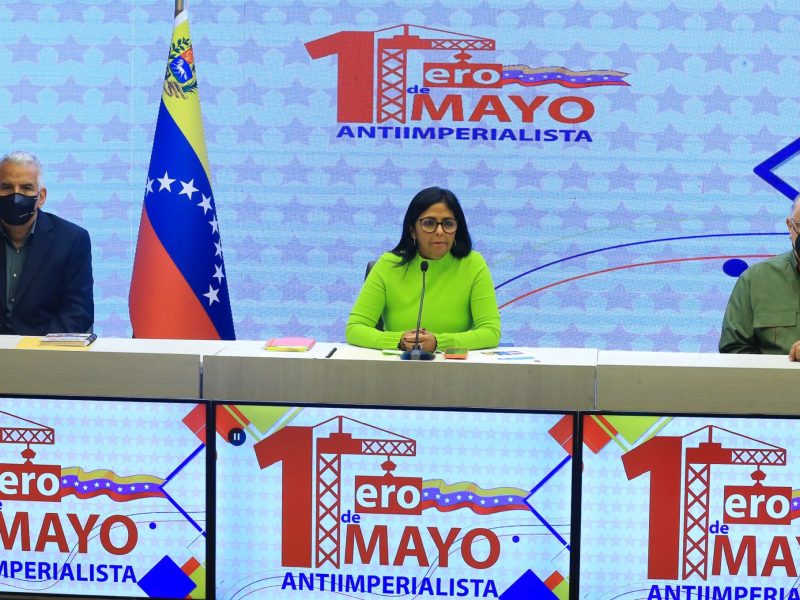Bono de 10.000 bolívares será para 120.000 jubilados, señala Delcy Rodríguez