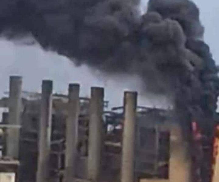 El siniestro en Tacoa fue controlado al rededor de las 11:00 a.m. con la ayuda de los Bomberos Marinos.