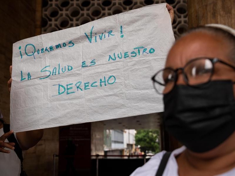 Pacientes oncológicos protestan en Caracas por falta de medicinas y equipos