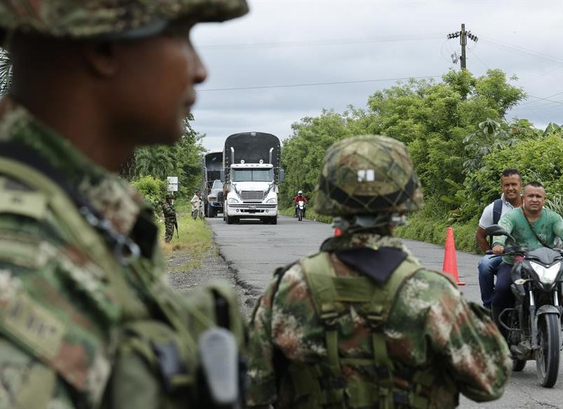 "Paro armado" deja 100 vehículos afectados y causa zozobra a los colombianos