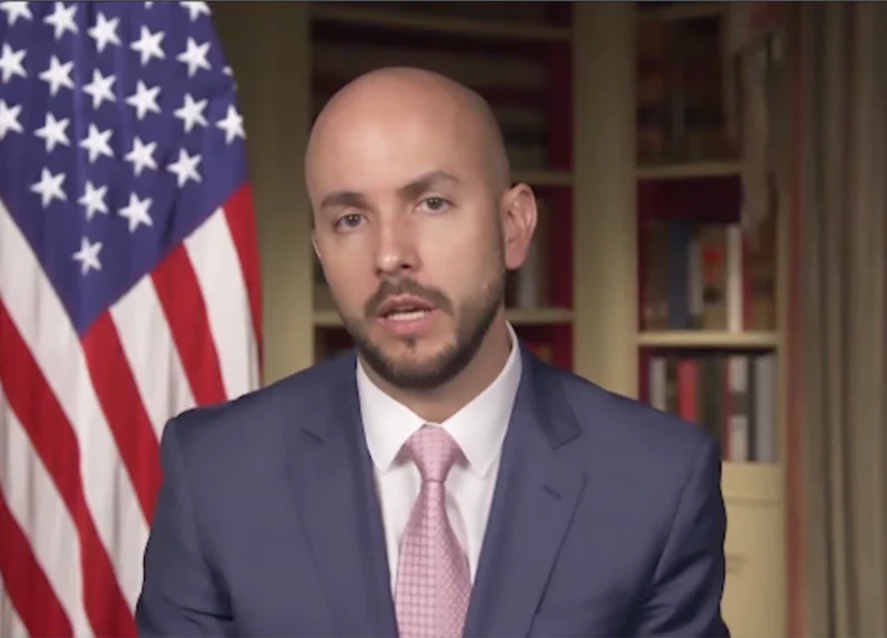 Asesor de Biden dice que no están "aliviando sanciones" ni dando "ingresos al régimen"
