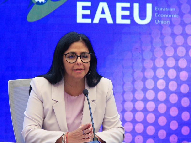 Delcy Rodríguez rechaza sanciones contra Rusia en Foro Económico Euroasiático