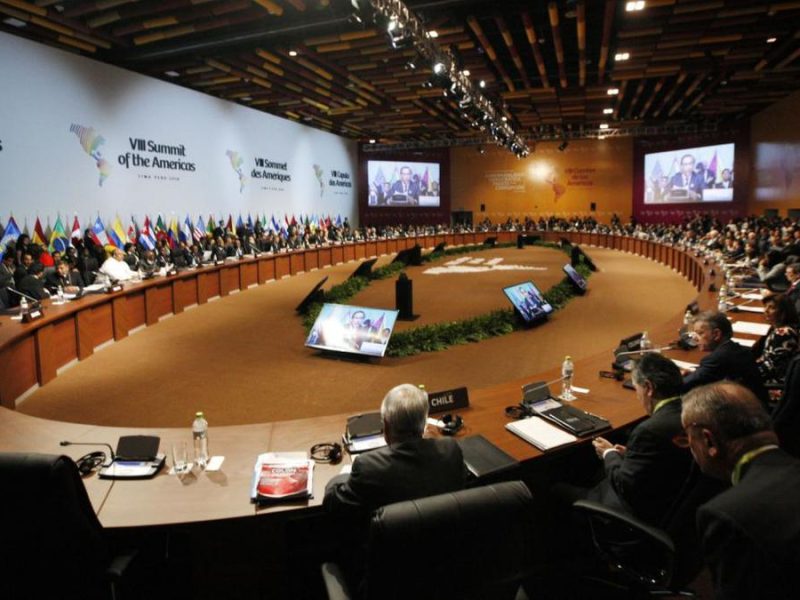 Suspensión de la Cumbre de las Américas refleja divisiones sobre despliegue militar en el Caribe, señalan internacionalistas