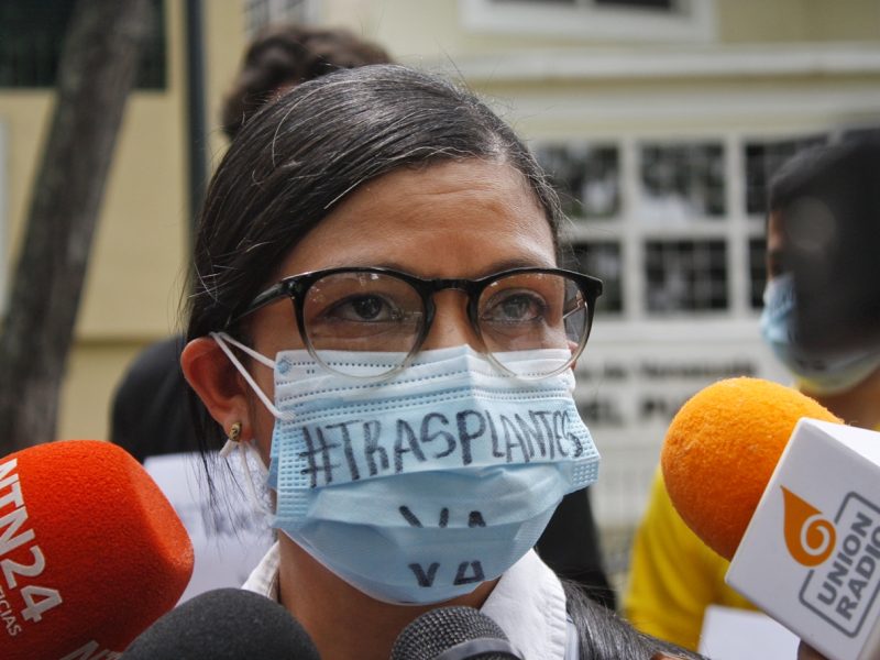 Familias exigen ante la Defensoría del Pueblo que reactiven los trasplantes