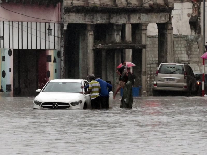 Las intensas lluvias dejan al menos tres muertos y miles de evacuados en Cuba