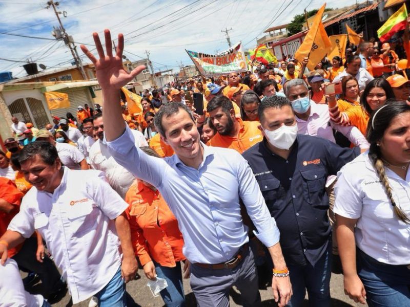 Políticos de gira por el país: una estrategia necesaria pero no suficiente, según analistas
