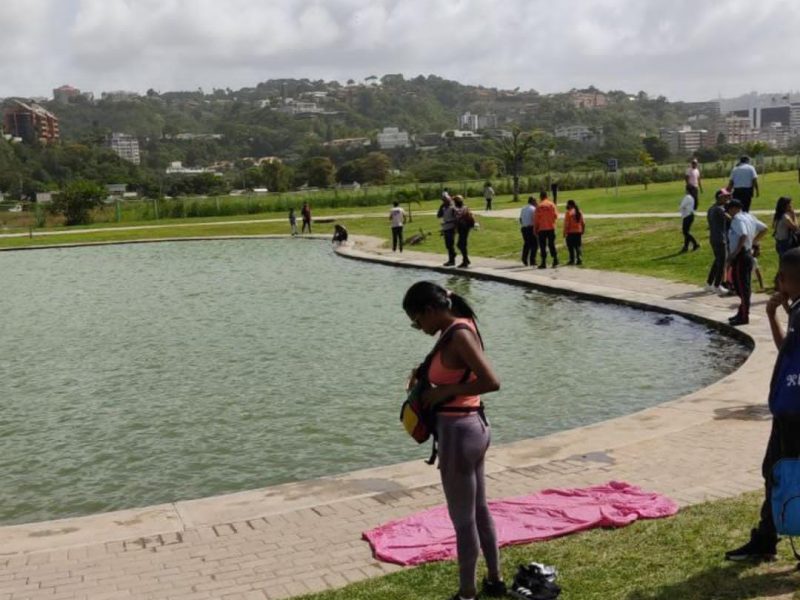 Adolescente muere ahogado en el parque La Carlota