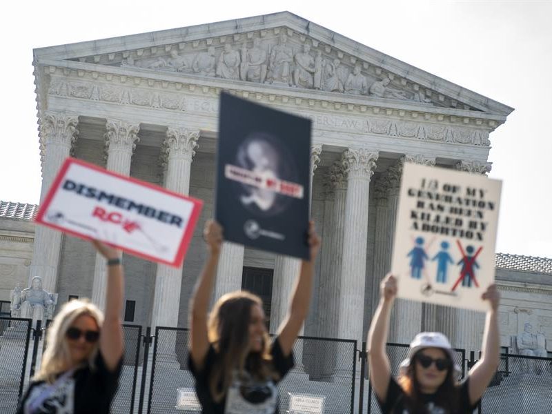 Corte Suprema de EEUU anula la protección del derecho al aborto