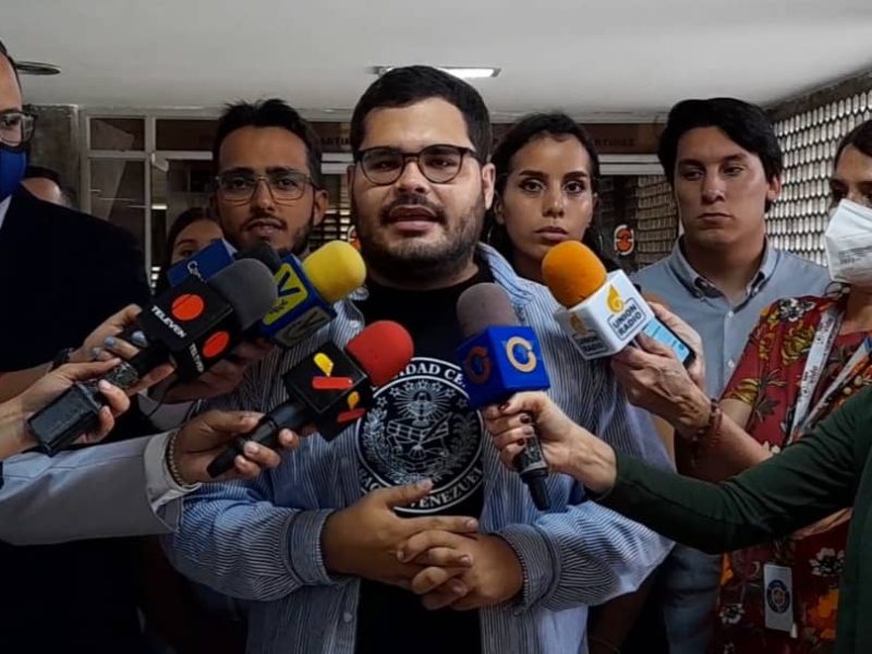 Jesús Mendoza es juramentado como nuevo presidente de la FCU-UCV este #27Jun