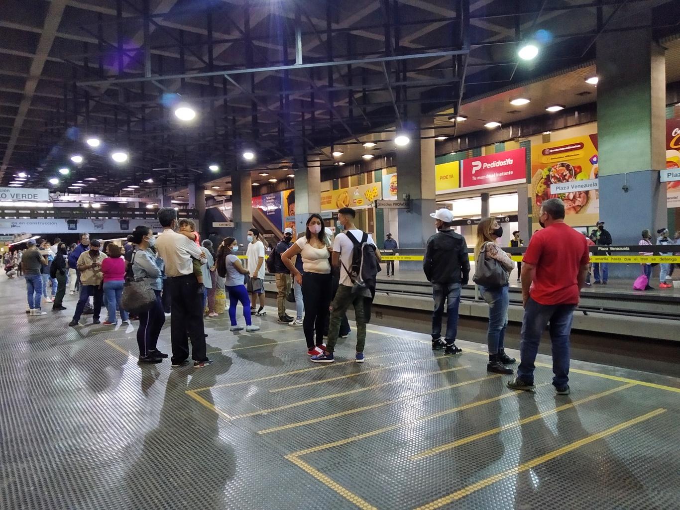 Sol en el día y lluvia en la tarde: así vivieron los caraqueños coletazo del ciclón