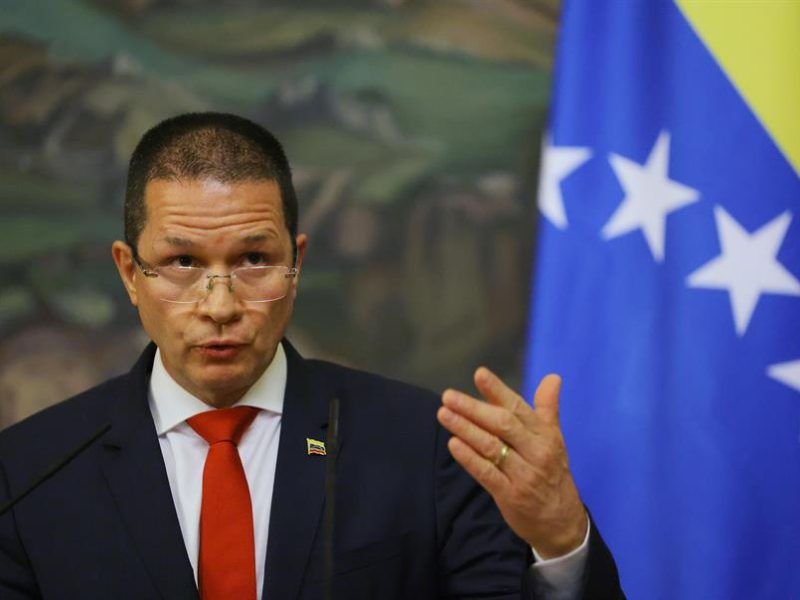 Canciller de Maduro presenta a Rusia cómo avanza reactivación del diálogo